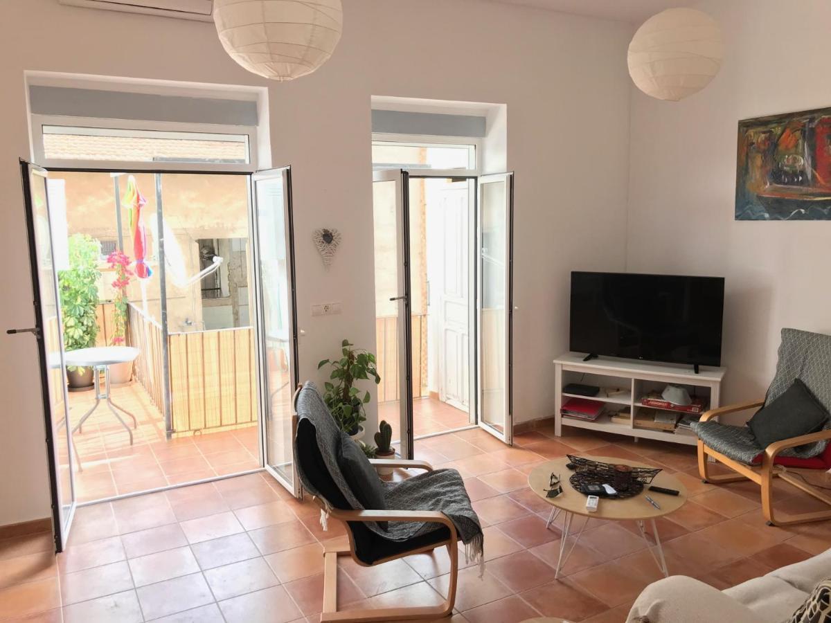 Ferienwohnung Im Zentrum Alicante Bagian luar foto