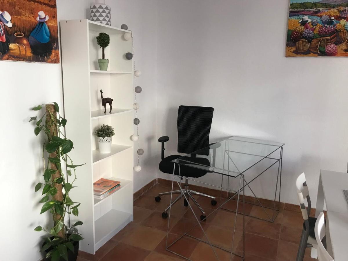 Ferienwohnung Im Zentrum Alicante Bagian luar foto