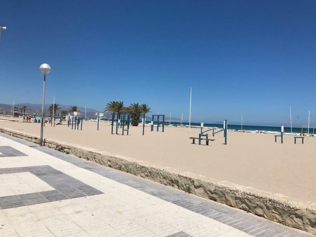 Ferienwohnung Im Zentrum Alicante Bagian luar foto