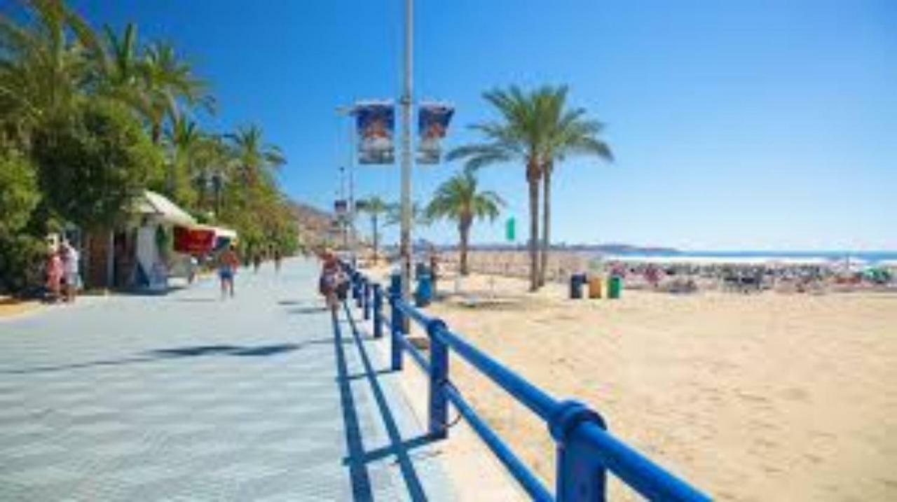 Ferienwohnung Im Zentrum Alicante Bagian luar foto